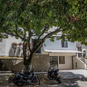 https://apt-loft-laureles-castellana.colombiamedellinhotels.com